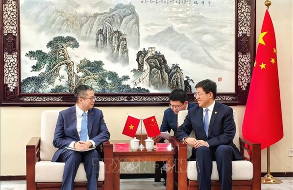 Nâng cao nhận thức của thế hệ trẻ về quan hệ truyền thống Việt - Trung