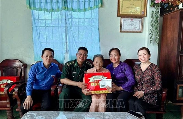  Tri ân người có công với cách mạng, lan tỏa nghĩa tình quân - dân