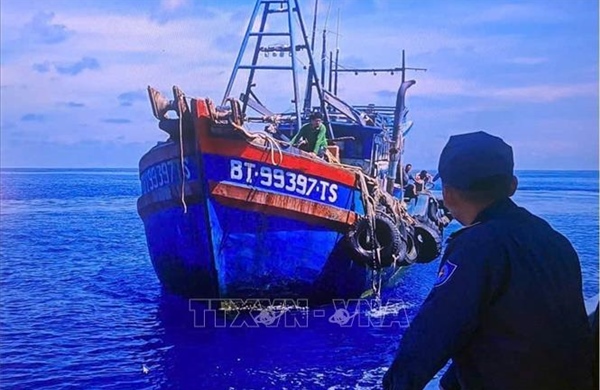 Hỗ trợ ngư dân chuyển đổi nghề