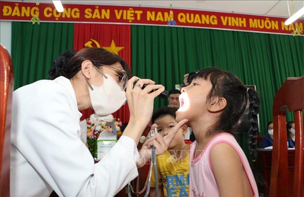 Đồng Tháp: Khám sức khỏe định kỳ, khám sàng lọc miễn phí cho người dân