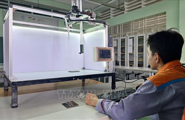 Thầy giáo trẻ và hành trình đưa công nghệ 4.0 vào giảng đường nghề