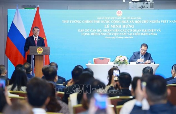 Thủ tướng gặp các cơ quan đại diện và cộng đồng người Việt Nam tại Liên bang Nga