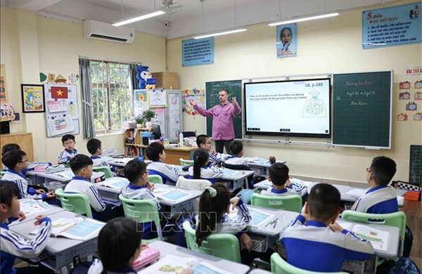 Kiến tạo môi trường học ngoại ngữ thân thiện, gần gũi với học sinh