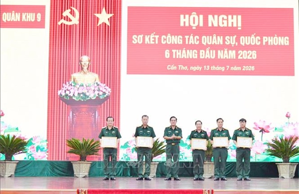 Xây dựng đường biên giới hòa bình, hợp tác và phát triển