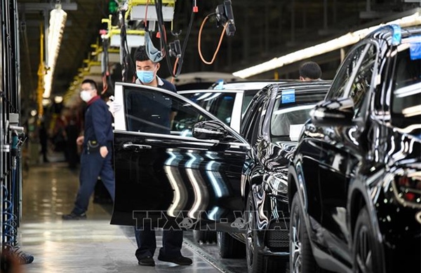 Mercedes-Benz khánh thành nhà máy lớn nhất châu Âu tại Hungary
