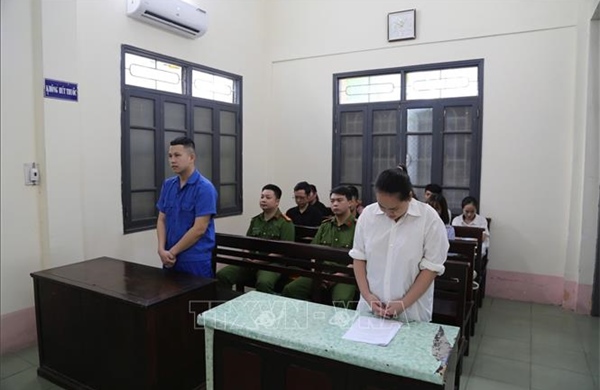 2 đối tượng lãnh án tù do làm giả giấy khám sức khỏe rao bán qua mạng