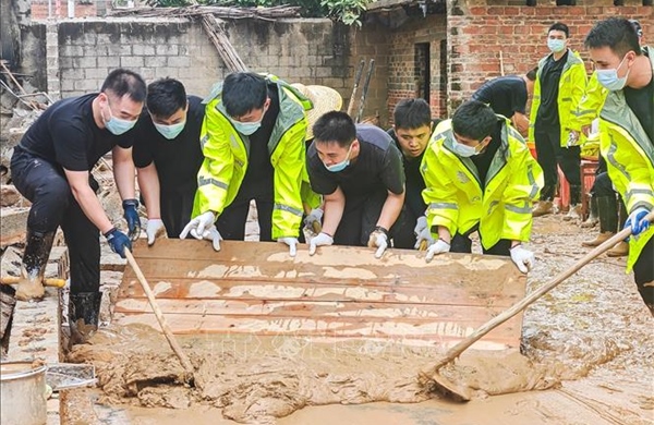 Quảng Tây (Trung Quốc) tập trung khắc phục hậu quả thiên tai sau bão
