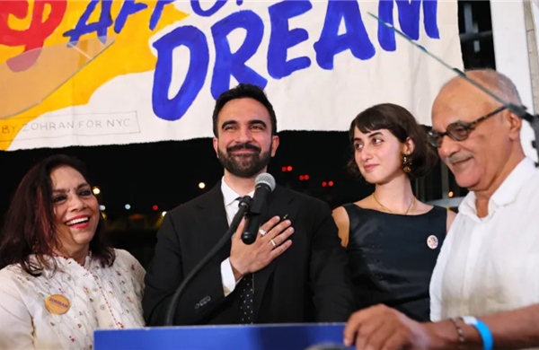 Zohran Mamdani: Từ chính trị gia vô danh đến thị trưởng Hồi giáo đầu tiên của New York