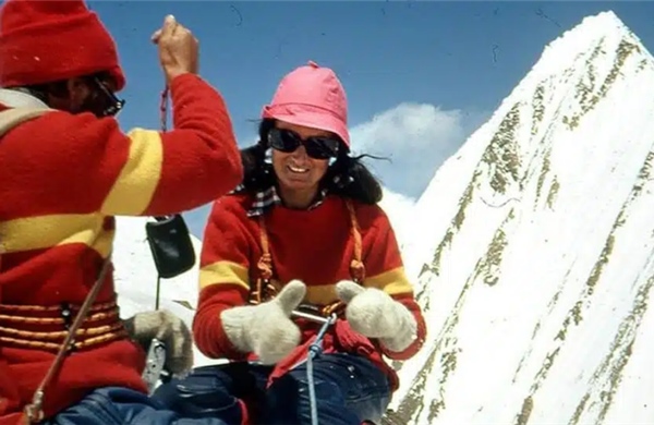 Câu chuyện bi kịch của người phụ nữ đầu tiên tử nạn trên đỉnh Everest