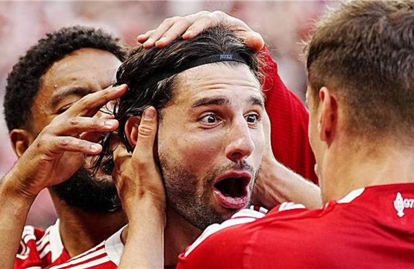 Hạ Arsenal, Liverpool độc chiếm ngôi đầu Ngoại hạng Anh