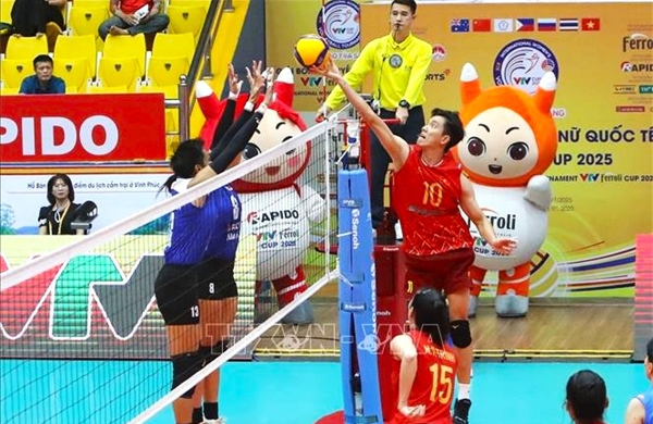 Tứ kết VTV Cup 2025: &#39;Nội chiến&#39; giữa các cô gái Việt Nam