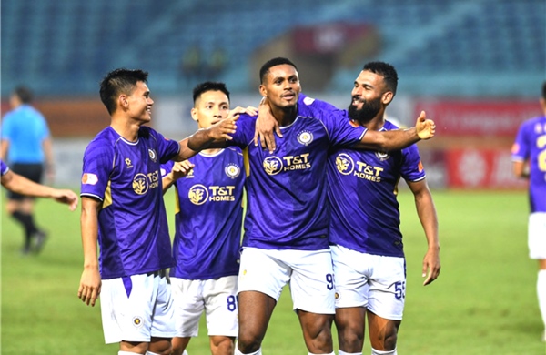 Vòng 7 V-League 2025 - 2026: Hà Nội FC thách thức đội đầu bảng Ninh Bình