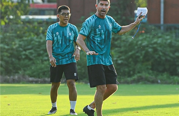 Hà Nội FC: Niềm tin ở Harry Kewell