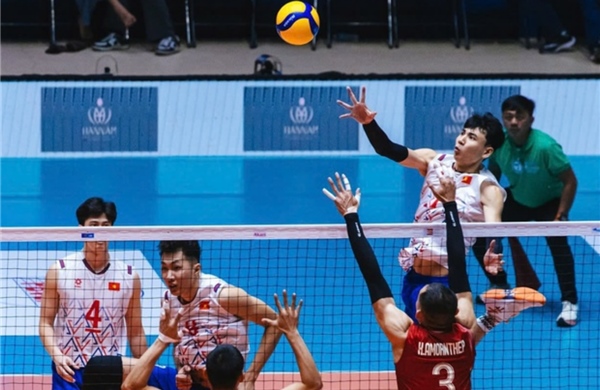 Tuyển bóng chuyền nam Việt Nam giành ngôi Á quân chặng 2 SEA V.League 2025