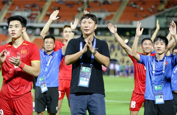 Hat-trick chiến thắng lịch sử của tuyển Việt Nam trước Thái Lan 