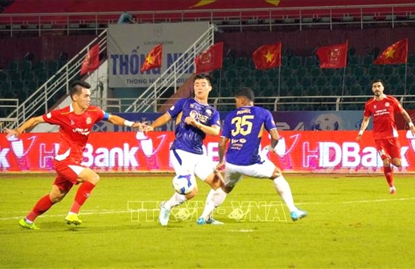 Sông Lam Nghệ An - Hà Nội FC: Tăng nhiệt ở ‘chảo lửa’ thành Vinh 