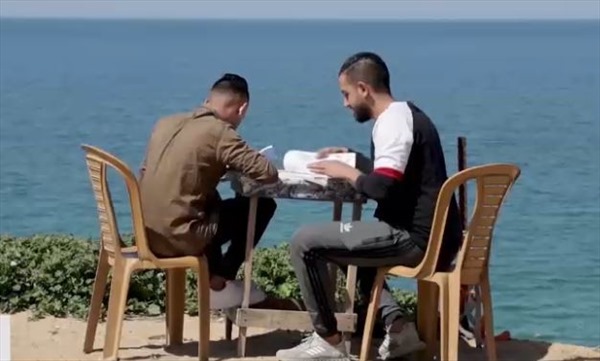 Cà phê sách ở Dải Gaza