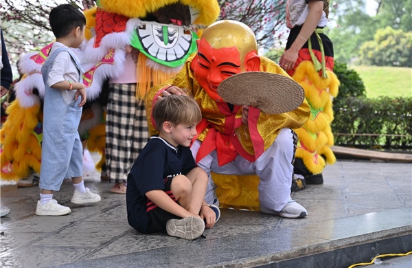 Đến Bảo tàng Dân tộc học khám phá sắc màu văn hóa Hưng Yên