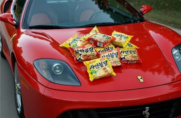 Trào lưu ‘thử thách nghèo đói’ gây tranh cãi ở Hàn Quốc