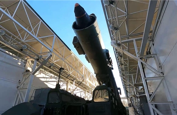 Chuyên gia Nga nhận định về kế hoạch chuyển giao vũ khí hạt nhân cho Ukraine