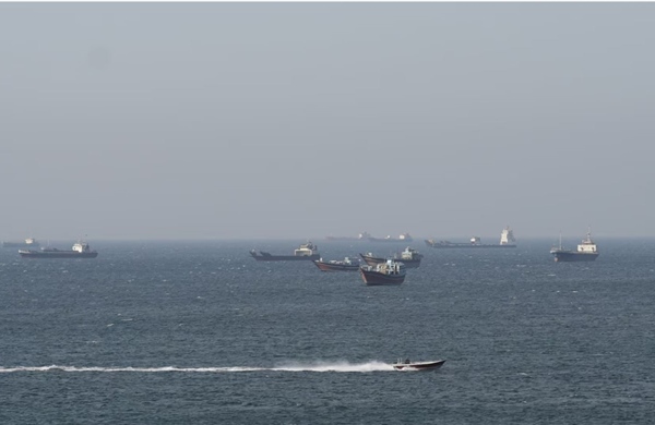 Iran miễn trừ phí quá cảnh qua eo biển Hormuz cho những quốc gia nào?