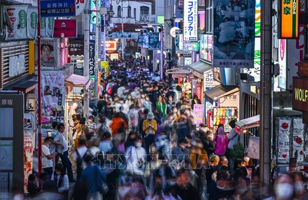 Cơn sốt AI giúp người trẻ Nhật Bản giàu lên, mạnh tay mua xe sang, hàng hiệu