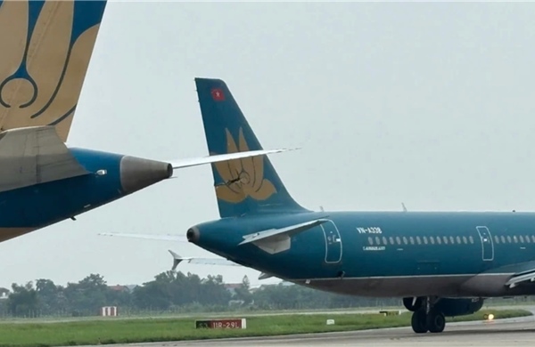 Thông tin việc va quệt máy bay tại Cảng hàng không quốc tế Nội Bài