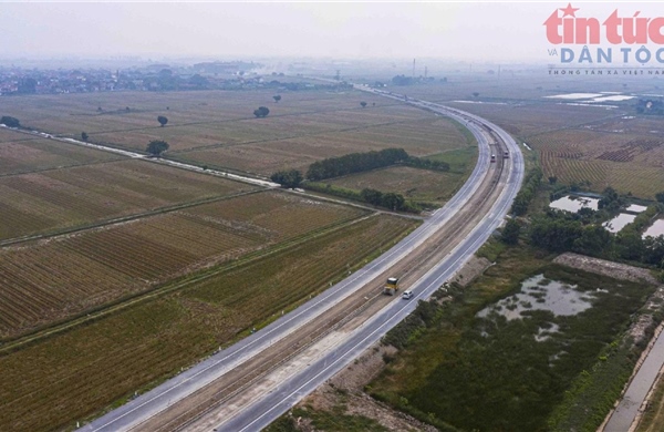 Đẩy nhanh tiến độ Dự án xây dựng tuyến đường kết nối liên vùng