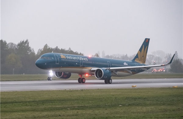 Vietnam Airlines điều chỉnh kế hoạch khai thác do ảnh hưởng của bão số 5  
