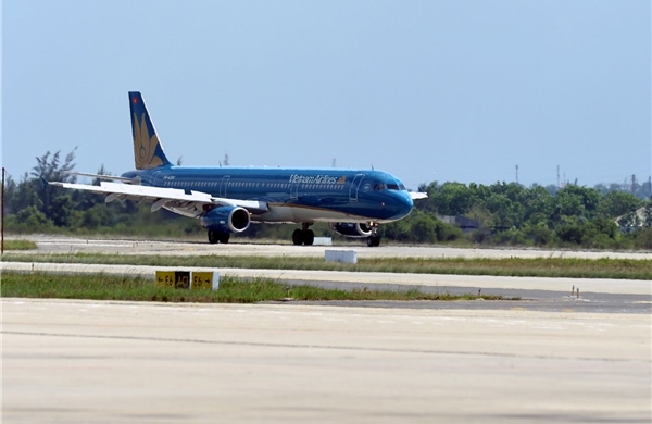 Vietnam Airlines tiếp tục điều chỉnh lịch bay do bị ảnh hưởng bởi bão số 3 