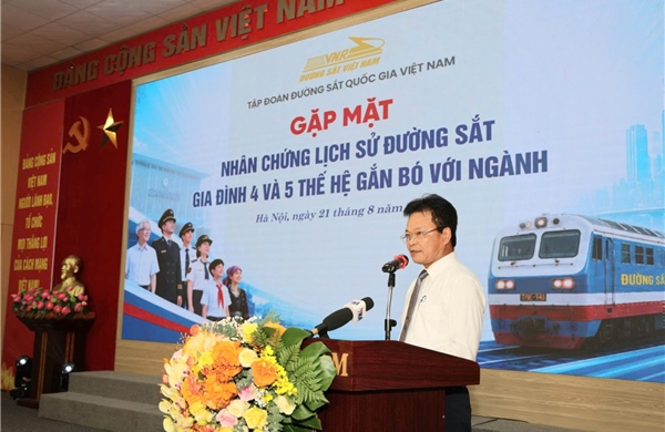Đường sắt Việt Nam giữ lửa anh hùng