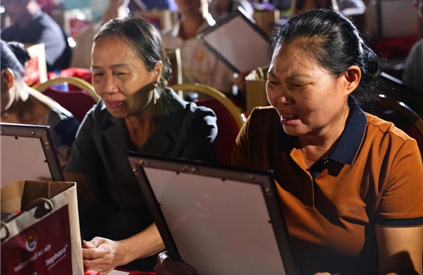 Thắp nến tri ân các Anh hùng liệt sĩ: Tuổi trẻ Thủ đô khắc ghi công ơn thế hệ đi trước