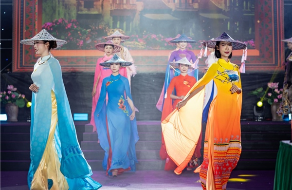 Nhà thiết kế dân tộc Tày Vũ Thảo Giang: Lan tỏa di sản Việt bằng ngôn ngữ thời trang