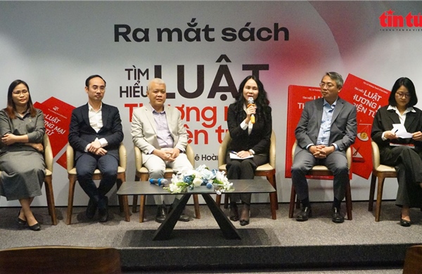 Ra mắt cuốn sách chuyên sâu đầu tiên về Luật Thương mại điện tử 