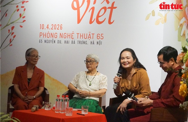 Mỗi nữ nhà văn là một 'cuốn sách sống' giữa đời thường