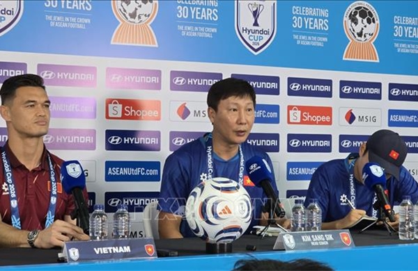 ASEAN Cup 2026: HLV Kim Sang Sik khẳng định mục tiêu đánh bại Indonesia