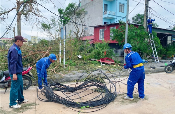 Người dân Quảng Ninh lan tỏa những tấm lòng nhân ái trong mưa bão