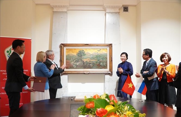 Triển lãm tranh sơn mài lớn nhất của Việt Nam tại Liên bang Nga  