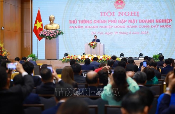 Thủ tướng chủ trì Hội nghị 80 năm doanh nghiệp đồng hành cùng đất nước