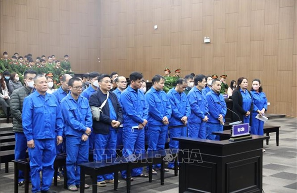 Xét xử 28 bị cáo trong vụ án xảy ra tại Tòa án nhân dân cấp cao tại Đà Nẵng