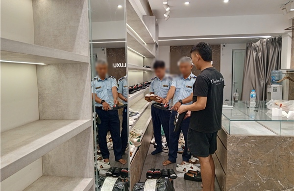 Phát hiện nhiều hàng hoá giả mạo thương hiệu nổi tiếng