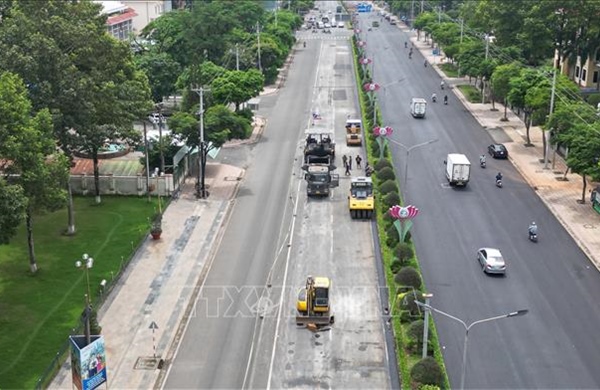 Đồng Nai: Gấp rút khắc phục mặt đường xuống cấp trên Quốc lộ 14