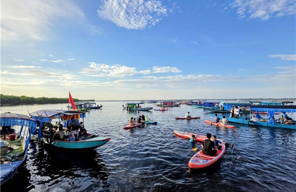 Khám phá vẻ đẹp làng chài bên Phá Tam Giang