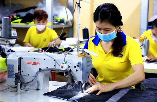 Công đoàn Việt Nam lý giải về đề xuất tăng lương tối thiểu vùng mức 9,2%
