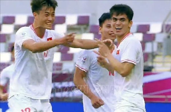 Khuất Văn Khang ghi siêu phẩm, U23 Việt Nam mở toang cửa vào tứ kết
