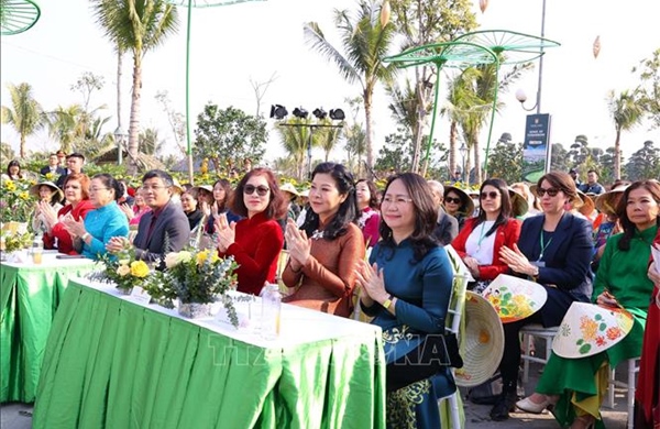 Phu nhân Tổng Bí thư Tô Lâm dự Chương trình ngoại giao văn hóa &#39;Bản hòa ca Tết Việt&#39;