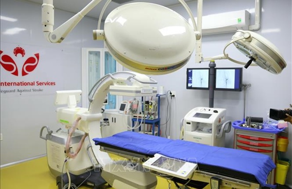 Bố trí nguồn lực và hoàn thiện cơ chế, chính sách để gỡ khó cho y tế cơ sở