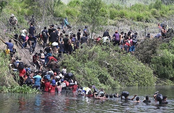 Thẩm phán Mỹ chặn chính sách trục xuất người nhập cư trái phép sang 'nước thứ ba'