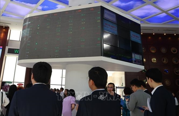 Chứng khoán giảm điểm sau chuỗi 7 phiên tăng liên tiếp