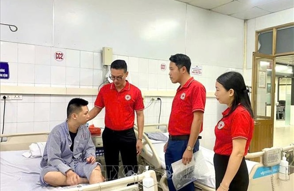 Vụ lật tàu trên vịnh Hạ Long: Mặt trận Tổ quốc hỗ trợ khẩn cấp các gia đình nạn nhân